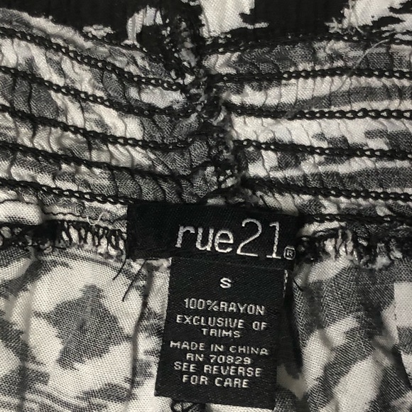 Rue 21 Tribal Pants - Picture 3 of 3